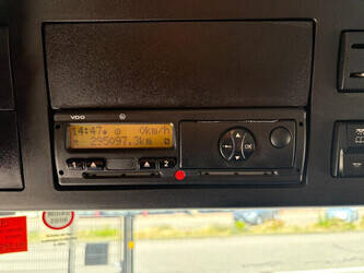 2013-mercedes-benz-antos-1475625-48623607