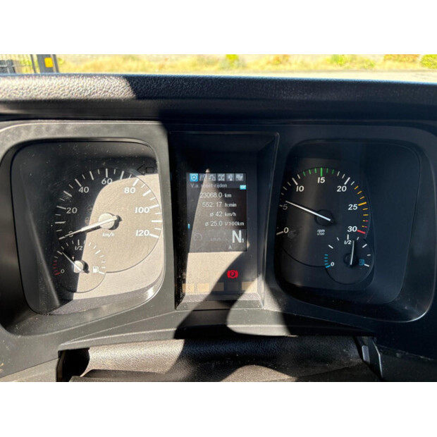 2013 Mercedes-Benz Antos-48623739