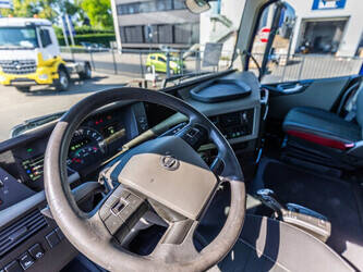 2015-volvo-fh-420-1475634-48623858