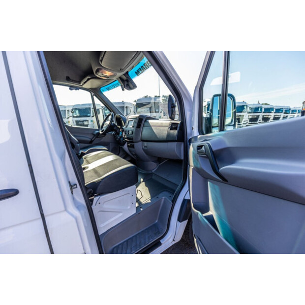 2017 Mercedes-Benz Sprinter 516 CDI-48624090