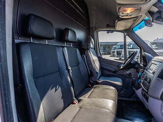2017-mercedes-benz-sprinter-516-cdi-1475641-48624091
