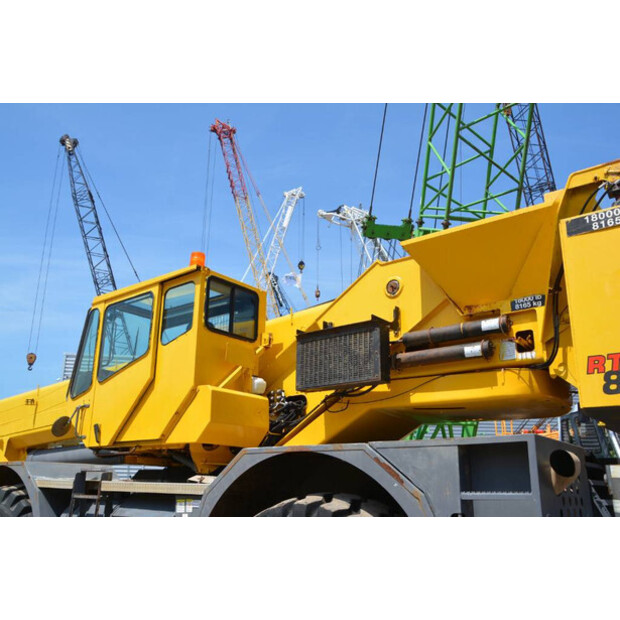 2009 GROVE RT880E-48629970