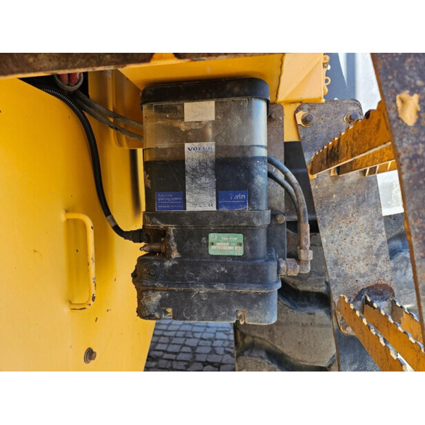2014 Volvo L120H-48630010