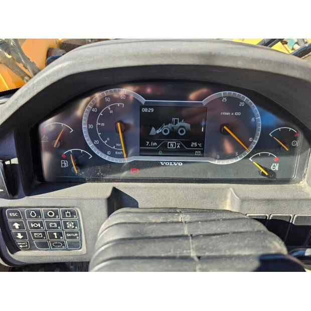 2014 Volvo L120H-48630028