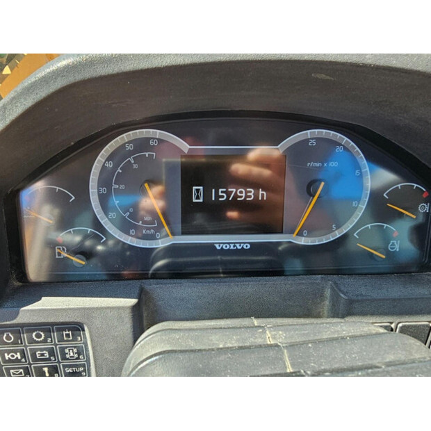 2014 Volvo L120H-48630031