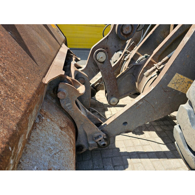 2014 Volvo L120H-48630046