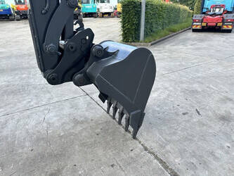 2017-volvo-el-55d-48630210