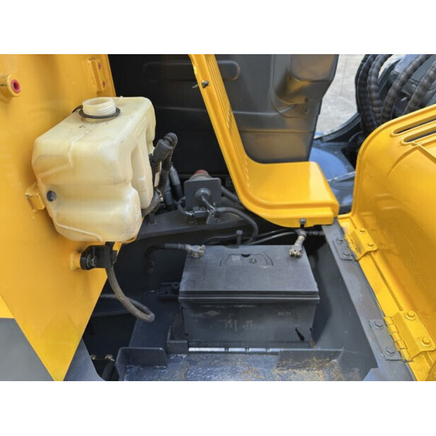 2017 فولفو EL 55D-48630212
