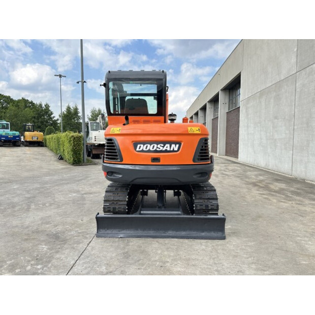 2020 دووسان DX55-9CN-48630263