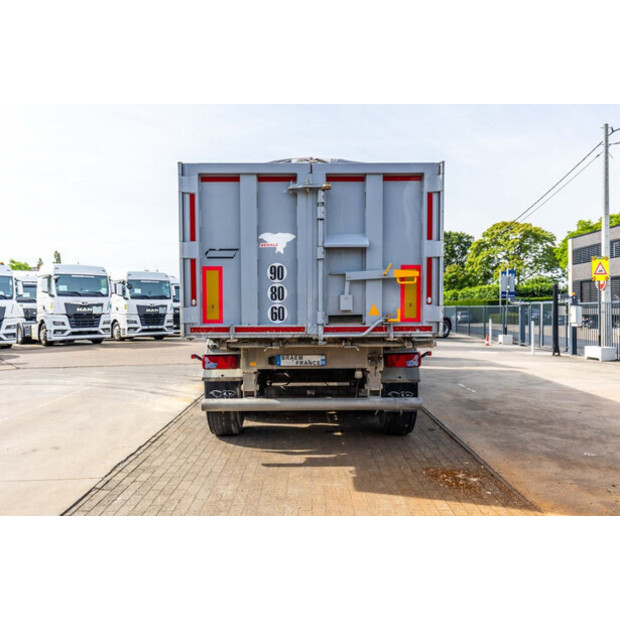 2017 BENALU C3910 + BACHE CRAMARO-48630516
