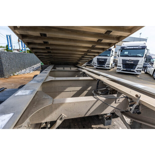 2017 BENALU C3910 + BACHE CRAMARO-48630518