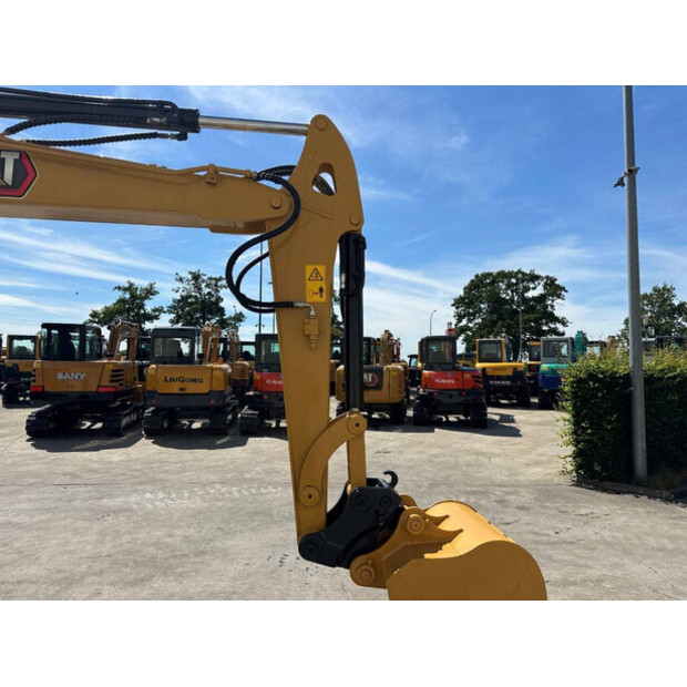 2018 Caterpillar 305.5E2-48630774