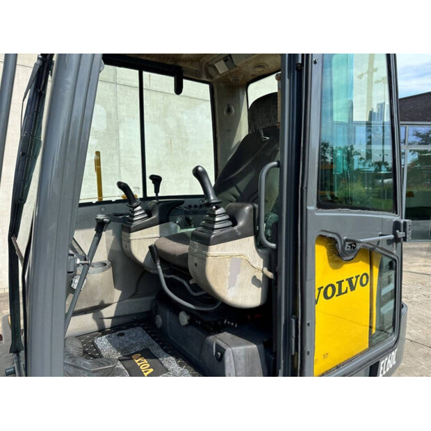 2011 Volvo EC60C-48630839