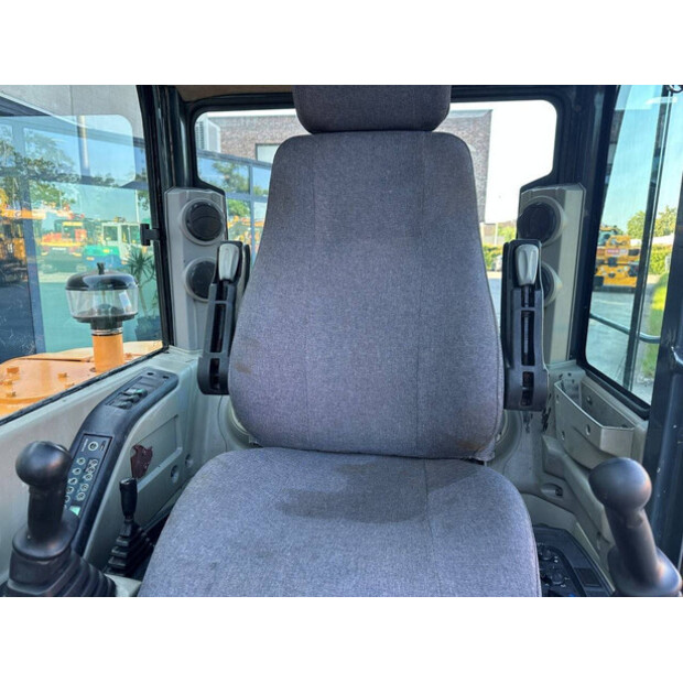 2018 Hyundai R60VS-48630965