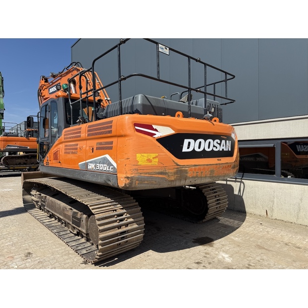 2020 Doosan DX300LC-7-48641157