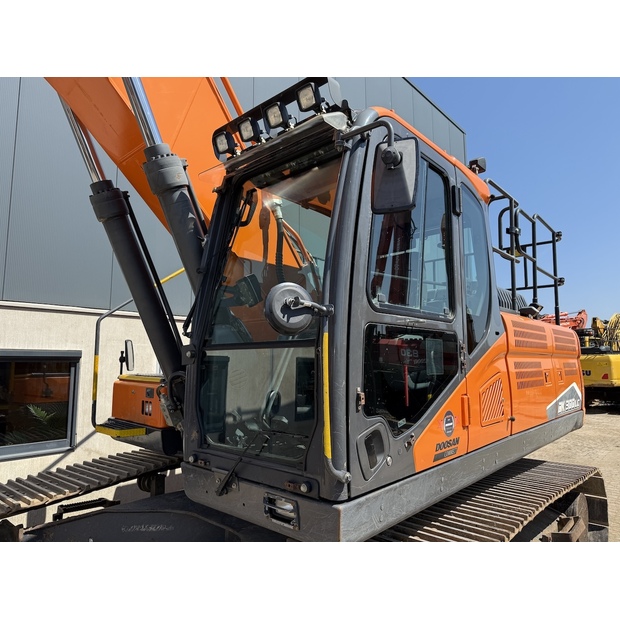2020 Doosan DX300LC-7-48641165