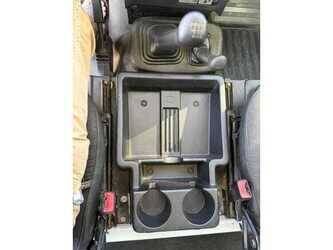 2014-land-rover-defender-1475517-48648664