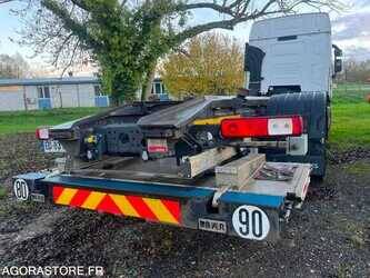 2017-renault-t460-19-48648750