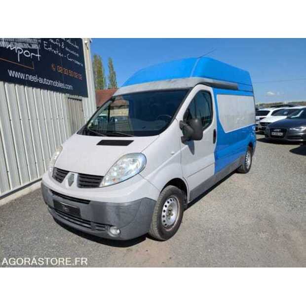 2010 Renault Traffic-48648985