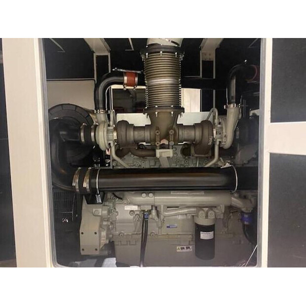 2023 Perkins 2806A-E18TAG2-48685198