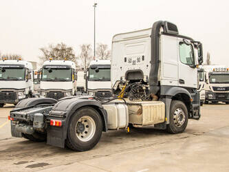 2014-mercedes-benz-arocs-1845-48686013