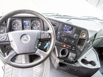 2014-mercedes-benz-arocs-1845-48686026