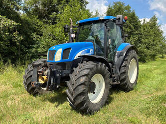 Image for TRACTORS 2005 New Holland TS135A-SA-4WD