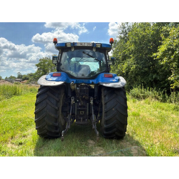 2005 New Holland TS135A-SA-4WD-48686083