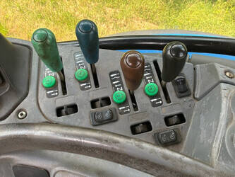 2005-new-holland-ts135a-sa-4wd-48686091