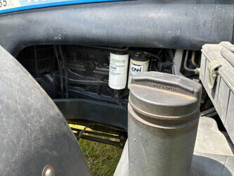 2005-new-holland-ts135a-sa-4wd-48686100