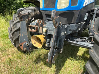 2005-new-holland-ts135a-sa-4wd-48686103