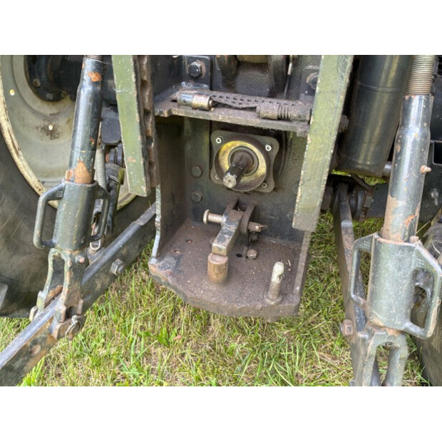 2005 New Holland TS135A-SA-4WD-48686114
