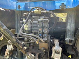 2005-new-holland-ts135a-sa-4wd-48686115