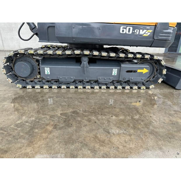 2016 Hyundai R60-48686588