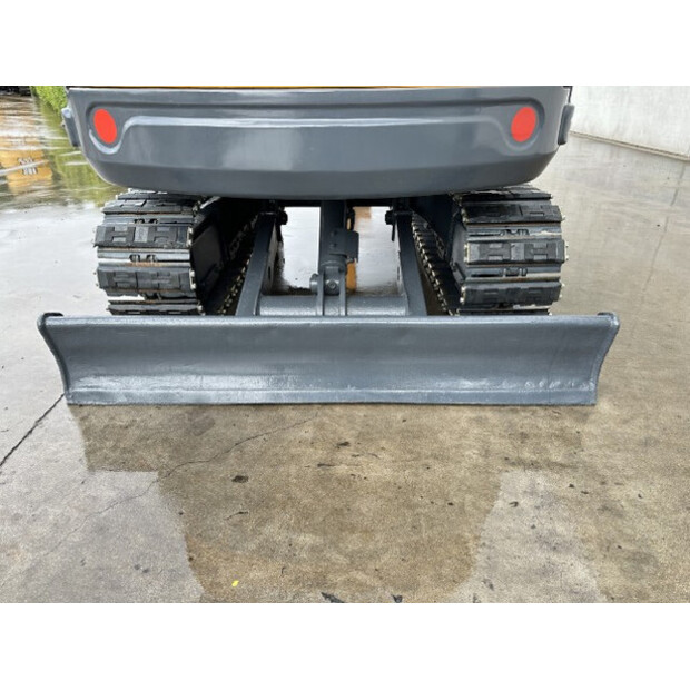 2016 Hyundai R60-48686591