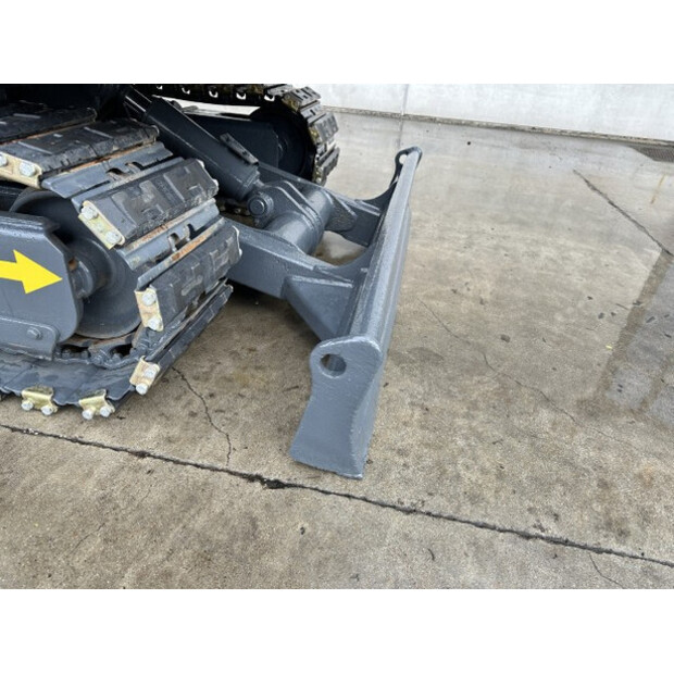 2016 Hyundai R60-48686593