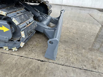 2016-hyundai-r60-1476361-48686593