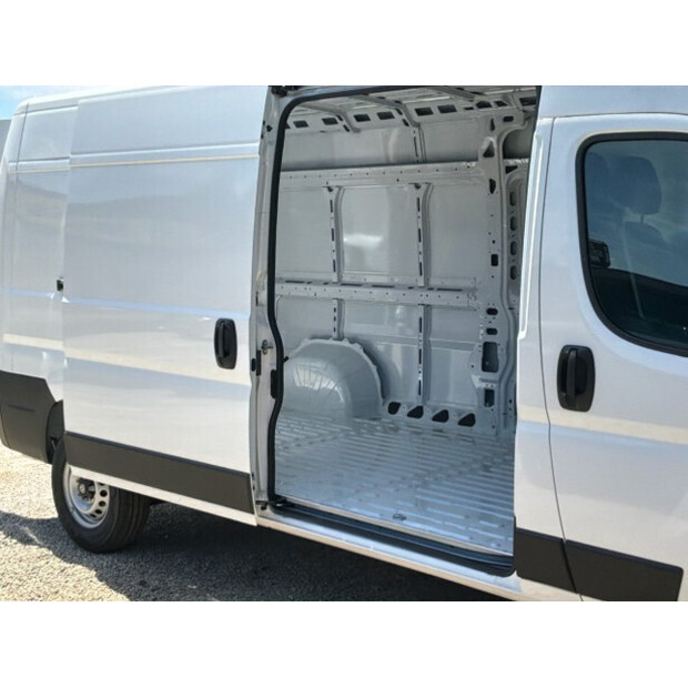 2026 Peugeot BOXER-48686770