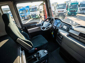 2014-man-tgx-18-440-1259682-48687019