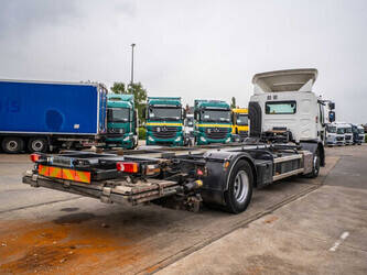 2017-renault-d-wide-380-dxi-48687060