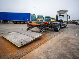 2017-renault-d-wide-380-dxi-48687061