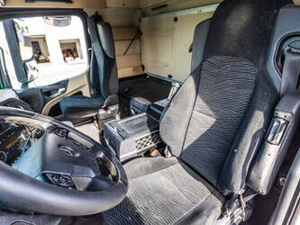 2015-mercedes-benz-actros-1845-ls-1474421-48688261