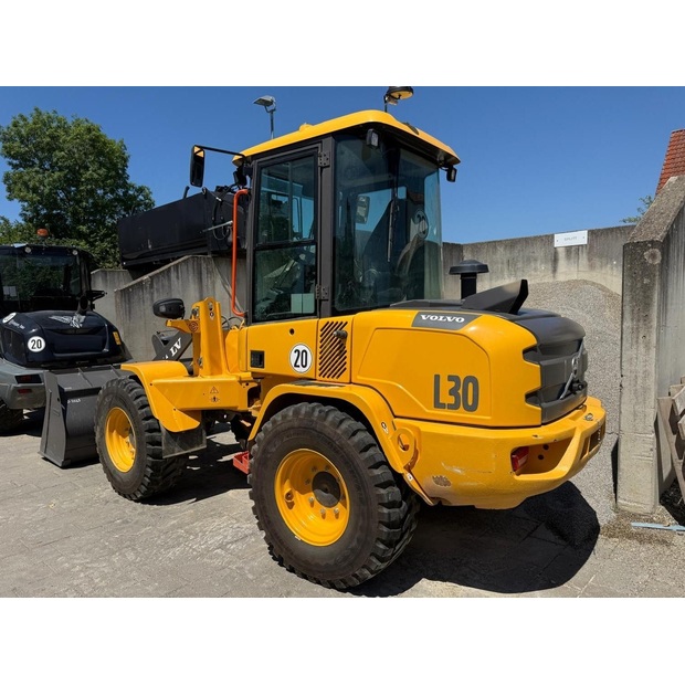 2024 Volvo L30H-48697571