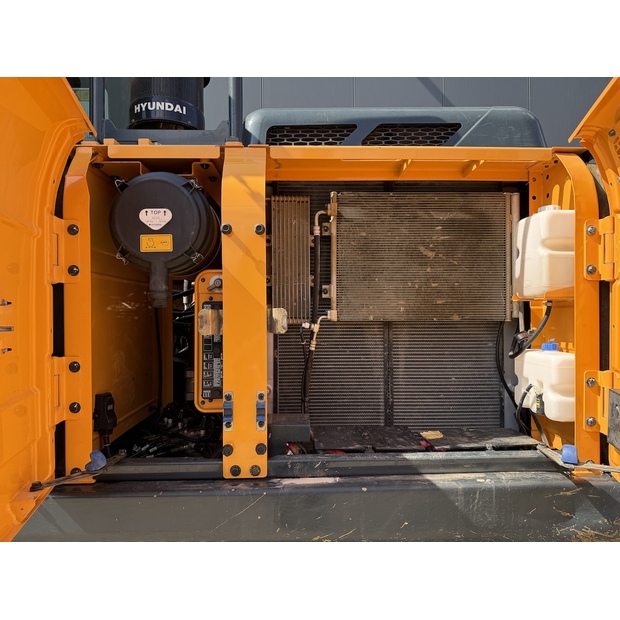 2018 Hyundai HX220L-48698302