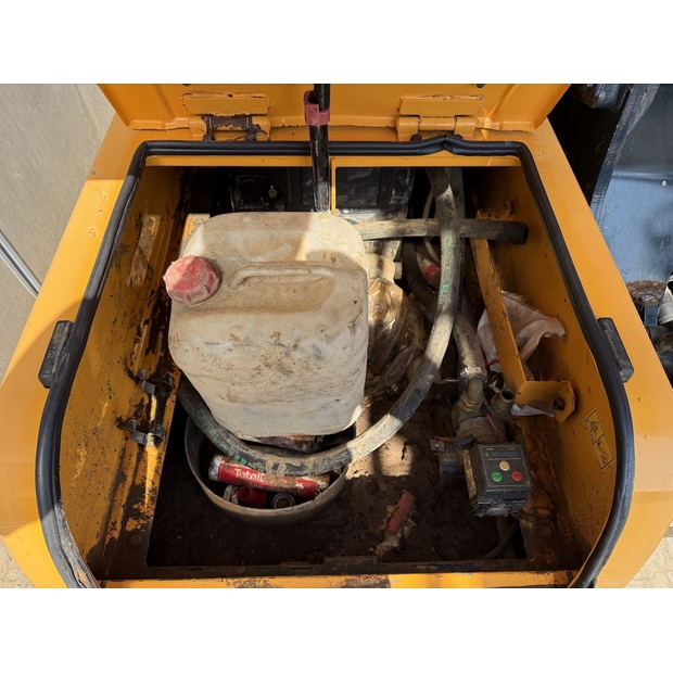2018 Hyundai HX220L-48698303