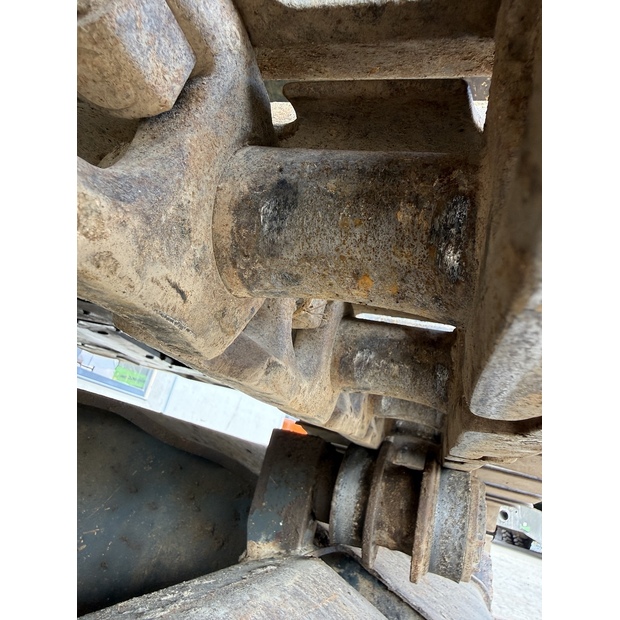 2018 Hyundai HX220L-48698311