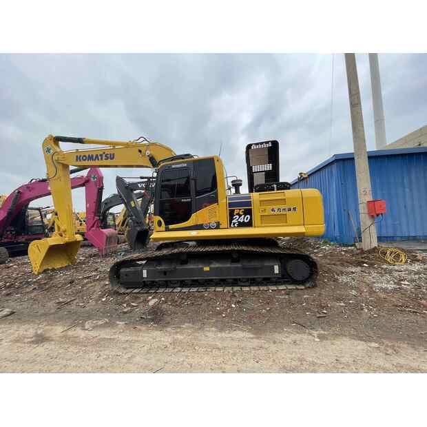 2024 Komatsu PC240-8-48699875