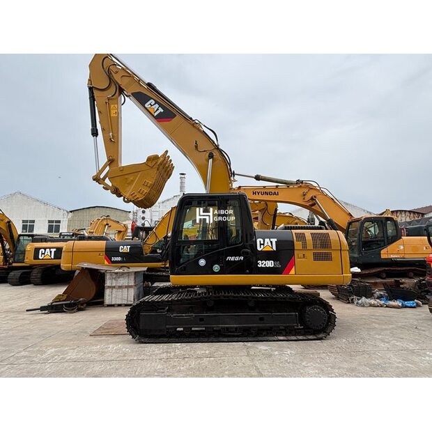 2024 Caterpillar 320D-48706984