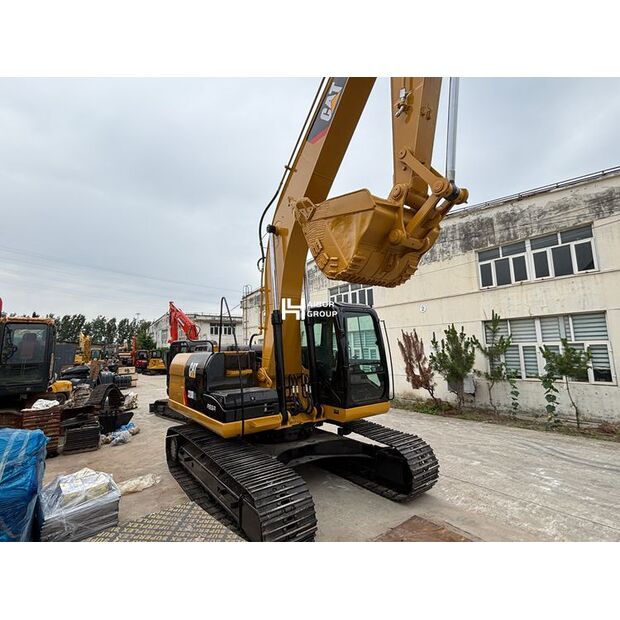 2024 Caterpillar 320D-48707862