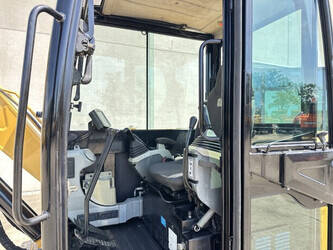 2017-caterpillar-305-5-e2-48711205